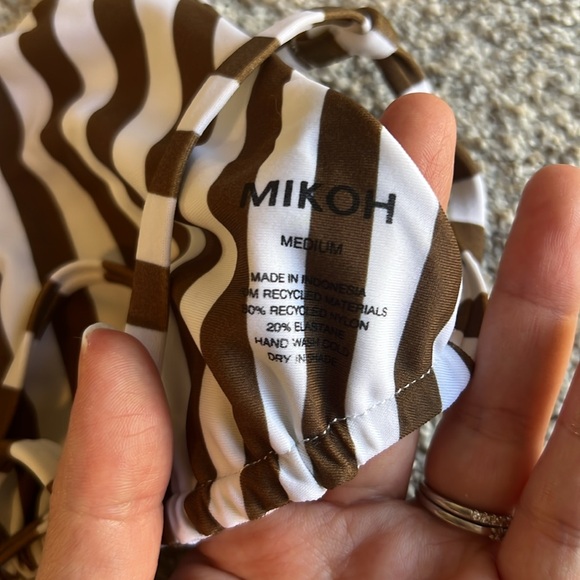 MIKOH | Catalina Top - Picture 9 of 11